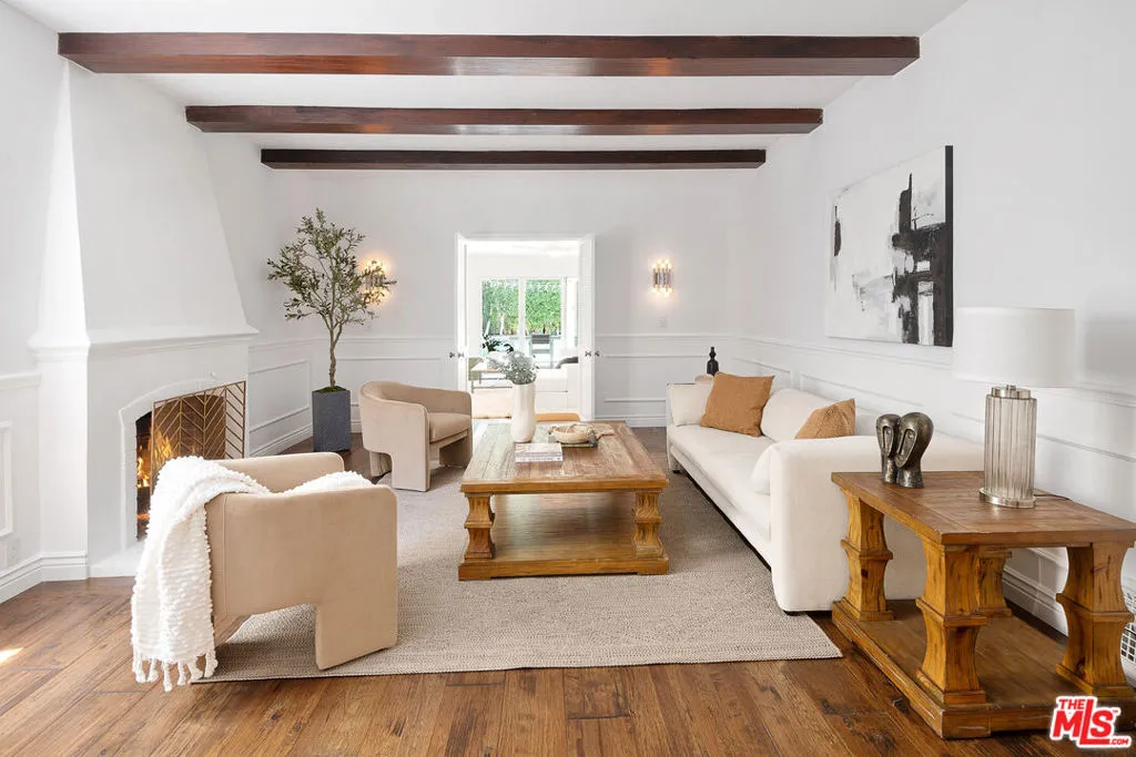 543 N June Street, Los Angeles, California 90004 home-pic-1